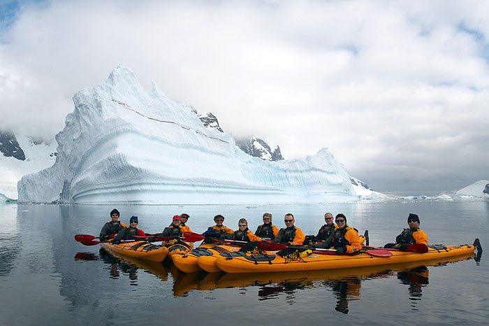 AQ08QE_357507_kayaking_32.jpg [&copy; Last Frontiers Ltd]
