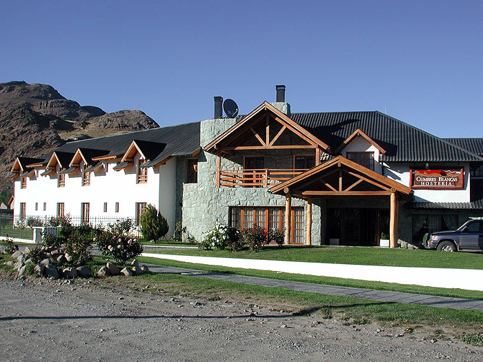 AR0303EP232_cumbres_blancas.jpg [&copy; Last Frontiers Ltd]
