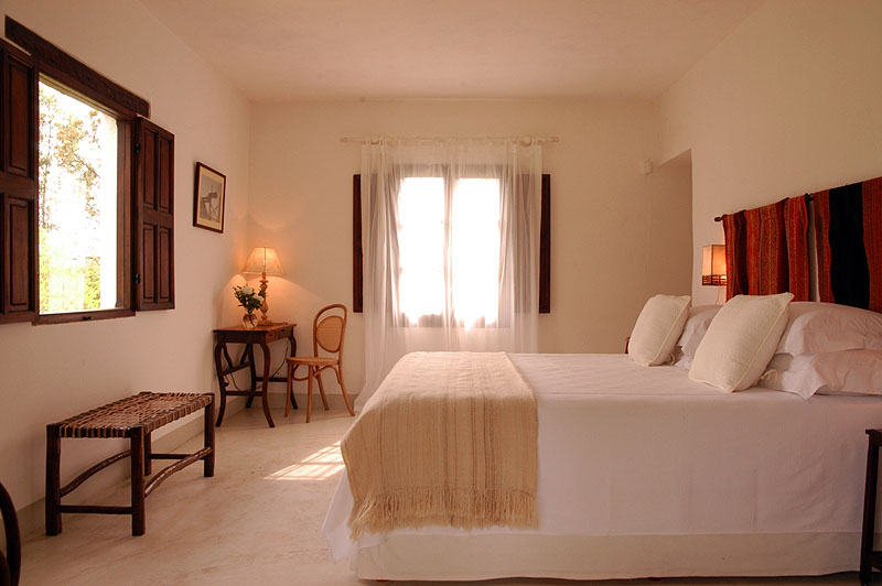 AR08SE003_finca-valentina-superior-room.jpg [&copy; Last Frontiers Ltd]