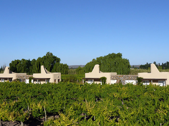 AR1107RB313_cavas_wine_lodge.jpg [&copy; Last Frontiers Ltd]