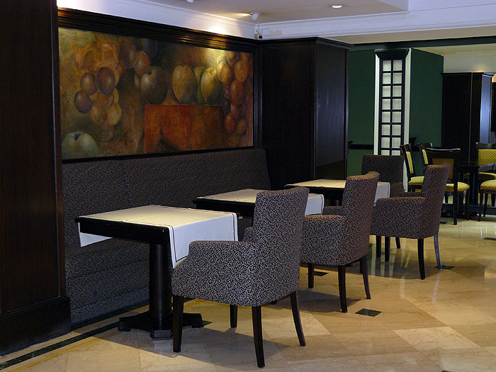 AR1107SM257_executive_hotel_park_suites.jpg [&copy; Last Frontiers Ltd]