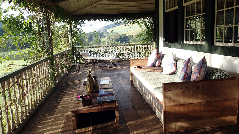 BR0519NR0532_ibitipoca-engenho-veranda.jpg [&copy; Last Frontiers Ltd]