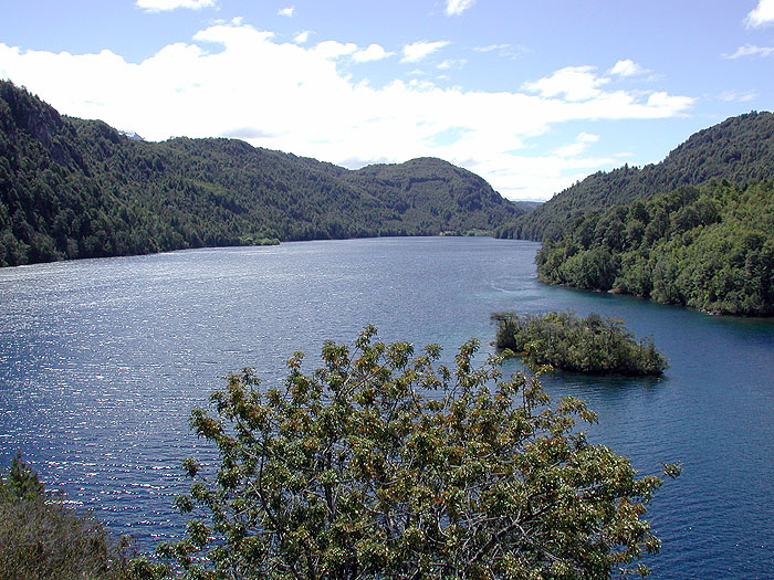 CH1101RH0243_Views_from_Bandurrias.jpg [&copy; Last Frontiers Ltd]