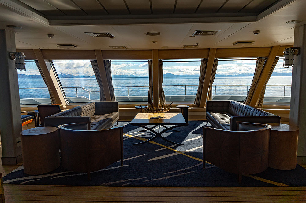 CL0319HG183_ventus-australis-yamana-lounge.jpg [&copy; Last Frontiers Ltd]