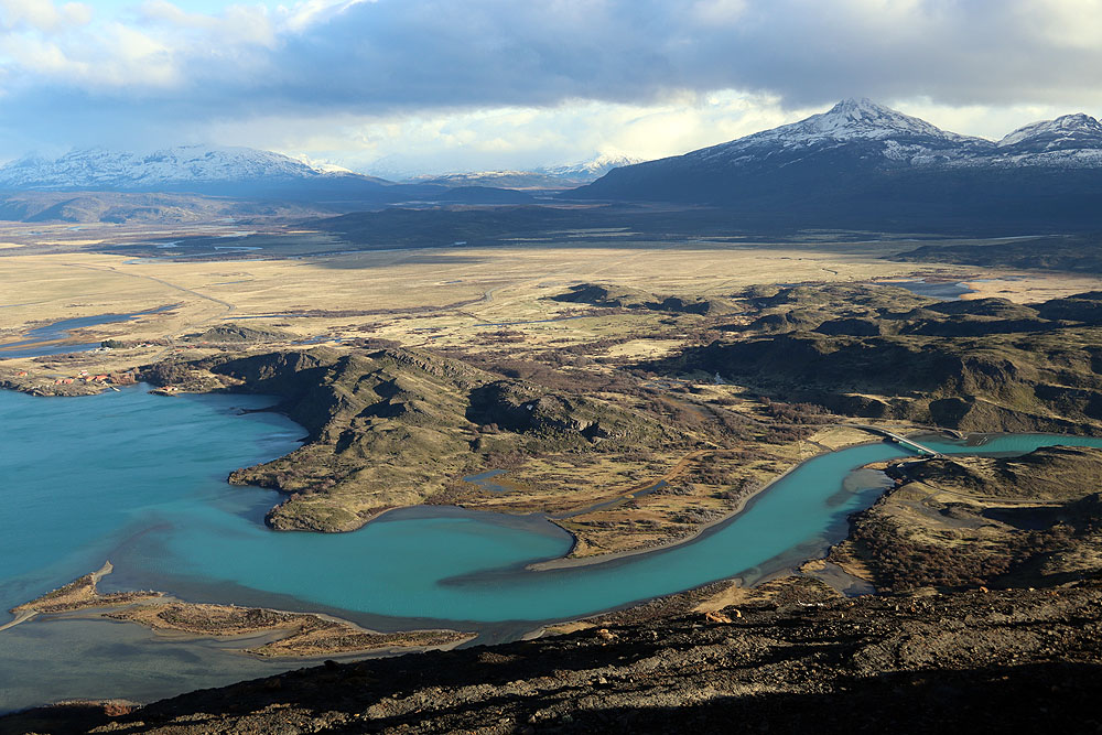 CL0619EP297_torres-del-paine-mirador-lago-toro.jpg [&copy; Last Frontiers Ltd]