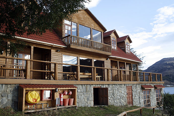 CL0909EM160_terra-luna-lodge.jpg [&copy; Last Frontiers Ltd]