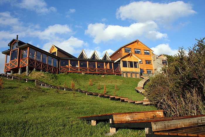 CL09WL03_weskar-lodge-facade1.jpg [&copy; Last Frontiers Ltd]
