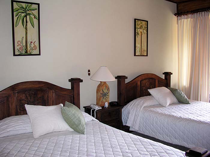 CR0506RB136_trapp_family_lodge.jpg [&copy; Last Frontiers Ltd]