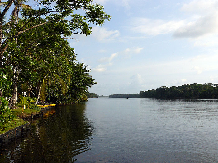 CR0508SM015_manatus-lodge.jpg [&copy; Last Frontiers Ltd]