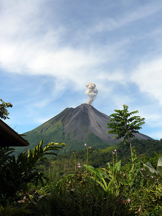 CR0510JF276_arenal.jpg [&copy; Last Frontiers Ltd]