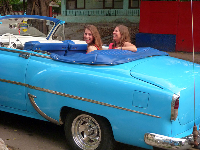 CU0614RR100_havana-1950-car.jpg [&copy; Last Frontiers Ltd]