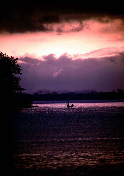 GU0402EPS108_rio_dulce.jpg [&copy; Last Frontiers Ltd]