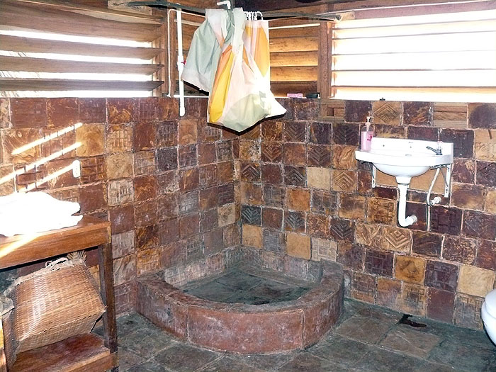 GY0409SM454_caiman-house.jpg [&copy; Last Frontiers Ltd]
