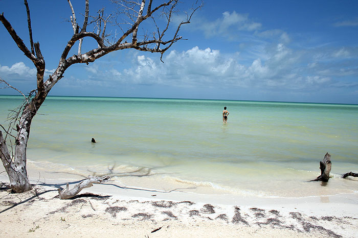 MX0808EM256_isla_holbox.jpg [&copy; Last Frontiers Ltd]