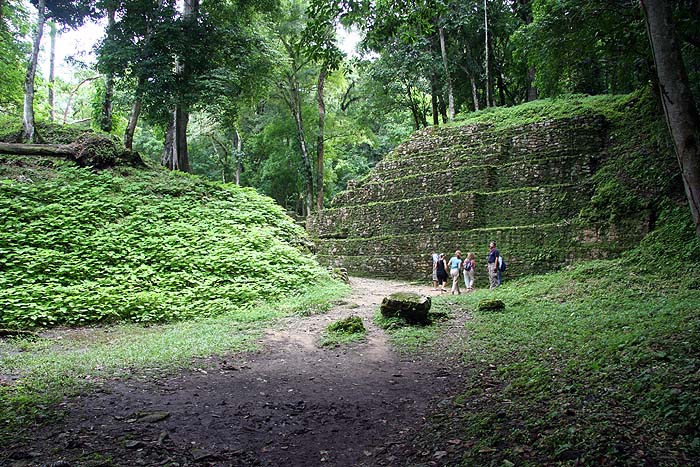 MX0906EP241_yaxchilan.jpg [&copy; Last Frontiers Ltd]