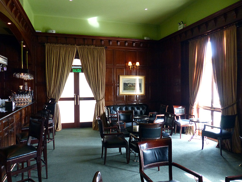 PE1014JL1022_lima_country_club.jpg [&copy; Last Frontiers Ltd]