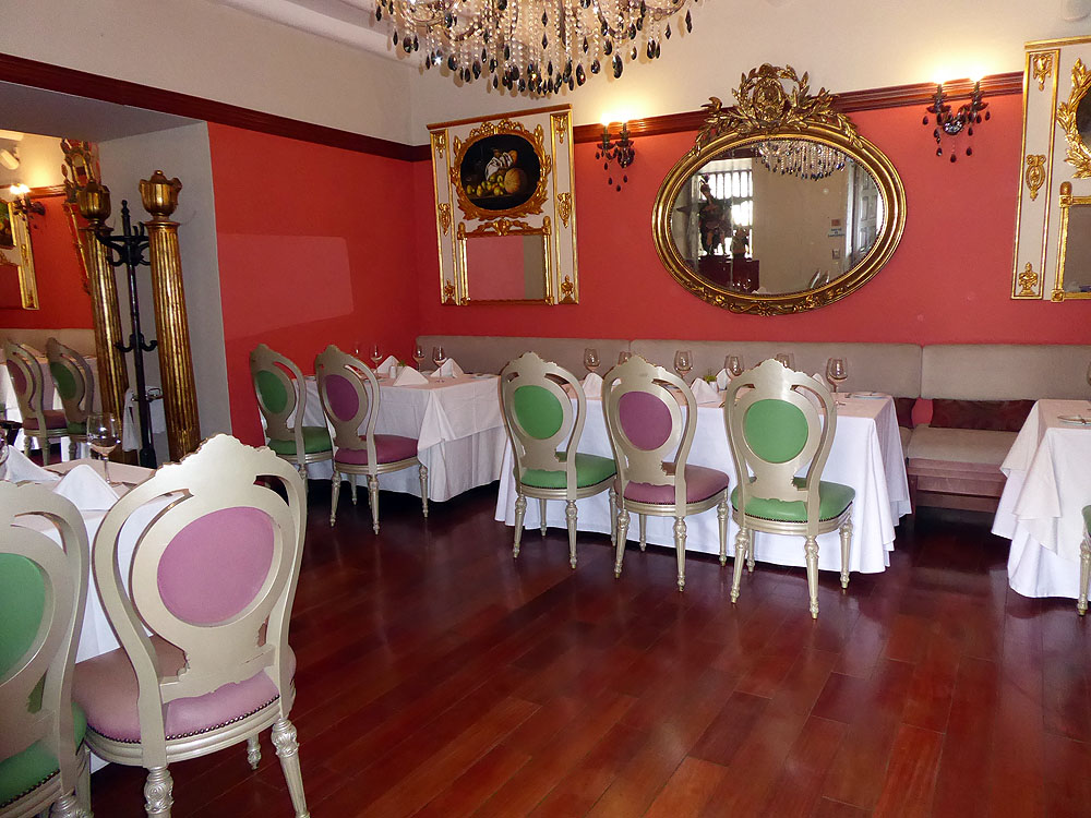 PE1018SM356_cusco-aranwa-dining-room.jpg [&copy; Last Frontiers Ltd]