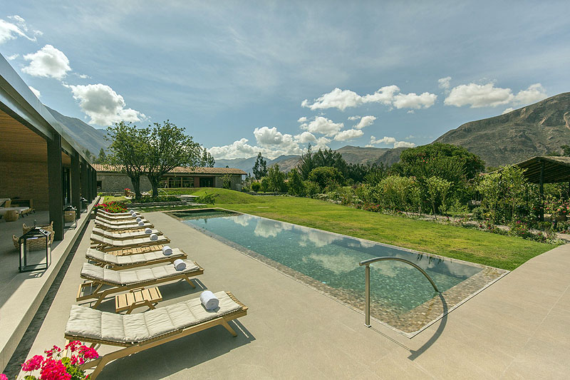PE1116SL002_sol-y-luna-pool.jpg [&copy; Last Frontiers Ltd]